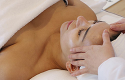 Lissom Signature Facial (60 Mins | $145)